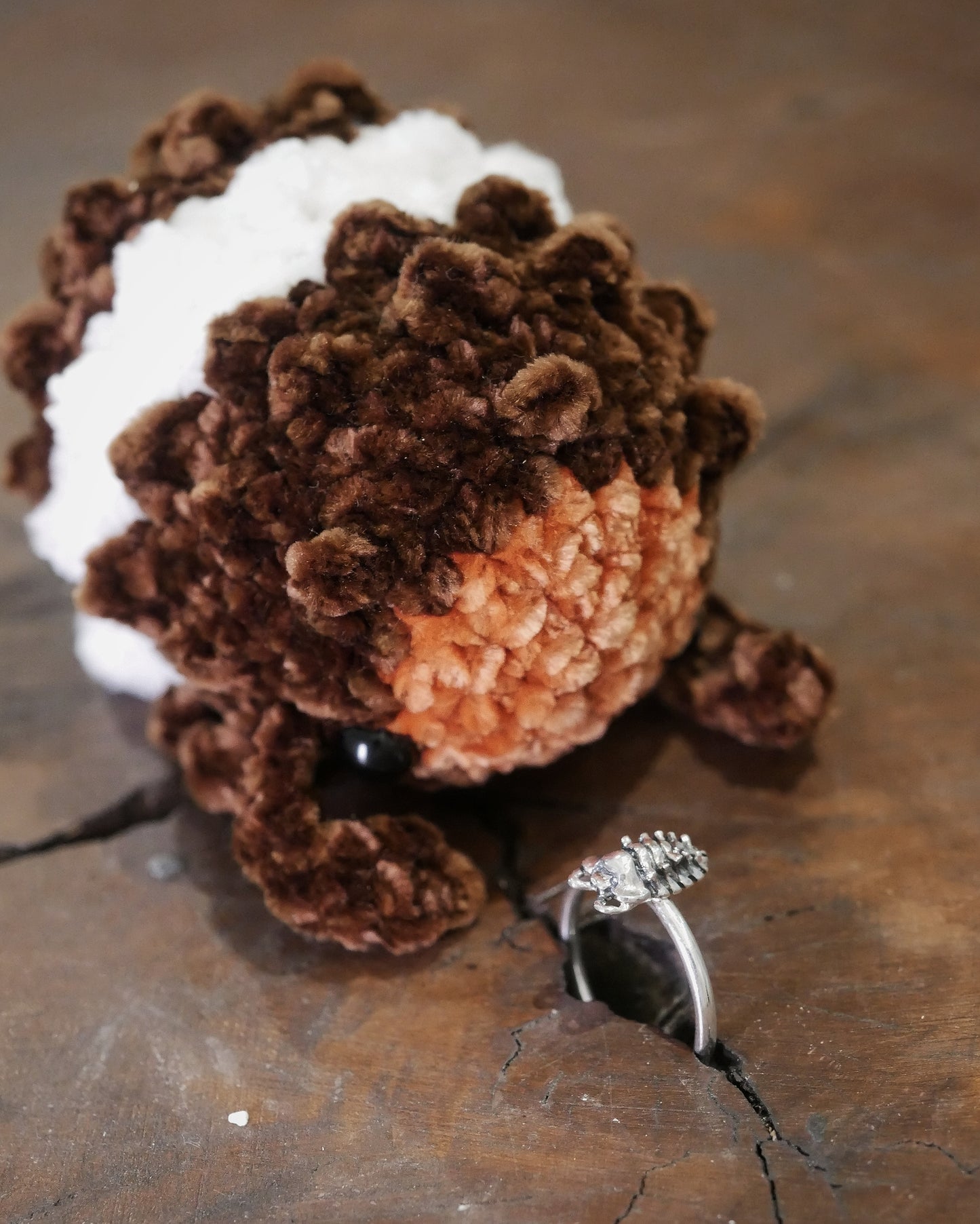 Fancy Gator/Thailand Spiky Isopod Ring