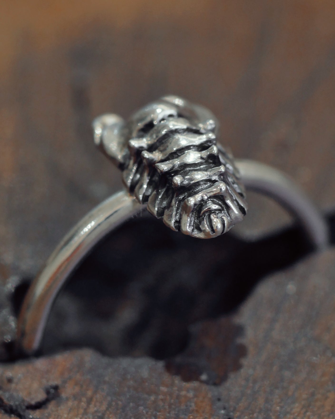 Fancy Gator/Thailand Spiky Isopod Ring